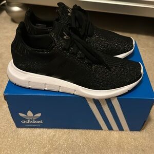 Adidas Swift Run